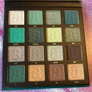 BEAUTY BAY Botanical 16 Eyeshadow Palette